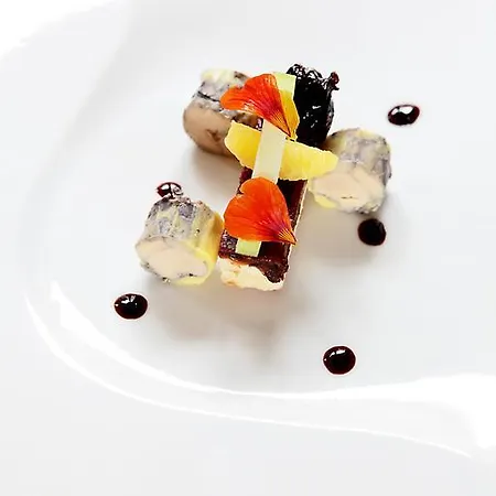 Hotel L\u2019auberge De L\u2019ady Valady