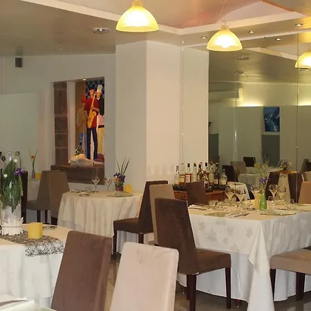 L\u2019auberge De L\u2019ady * Valady